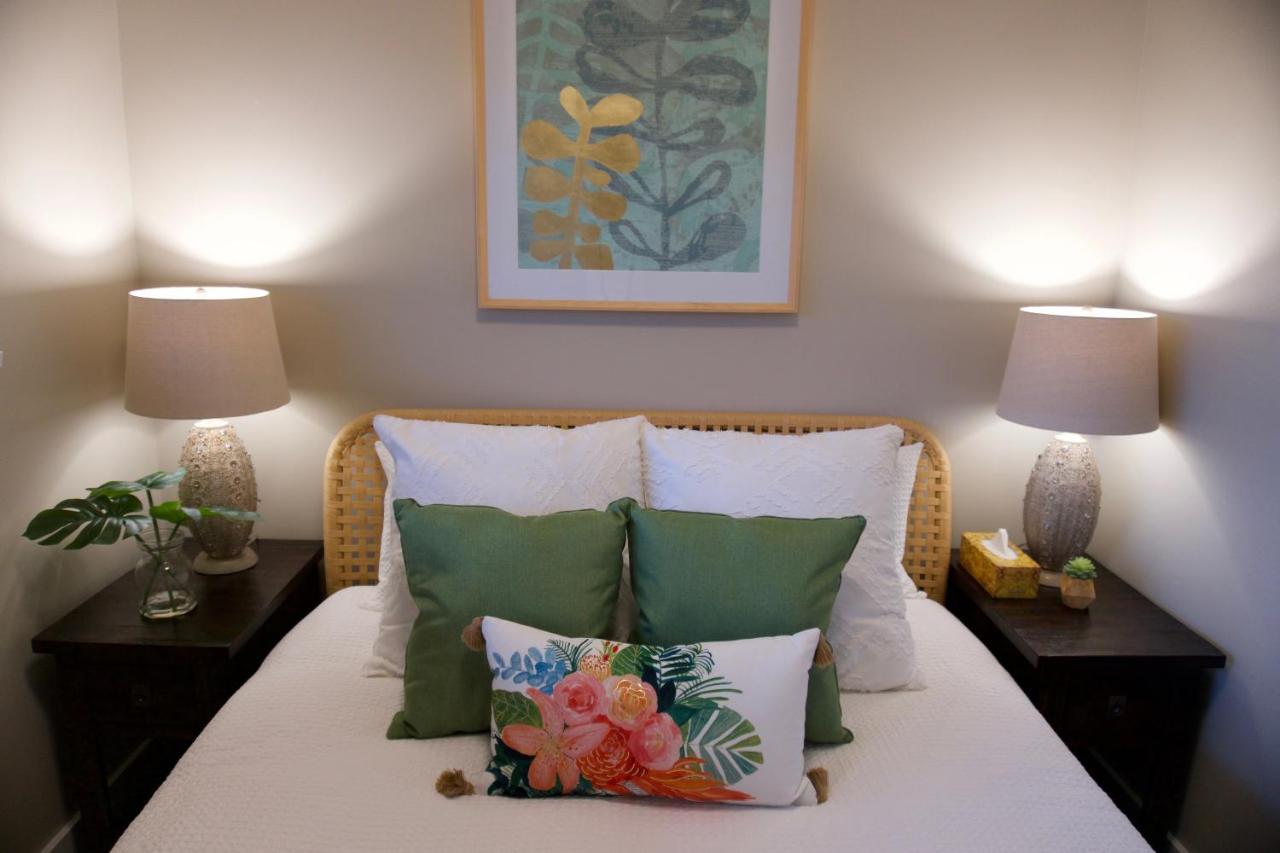 Port Renfrew Vacation Rentals Bagian luar foto